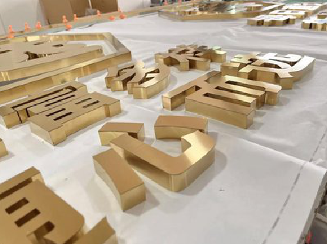  涟水拉丝不锈钢字的特点。